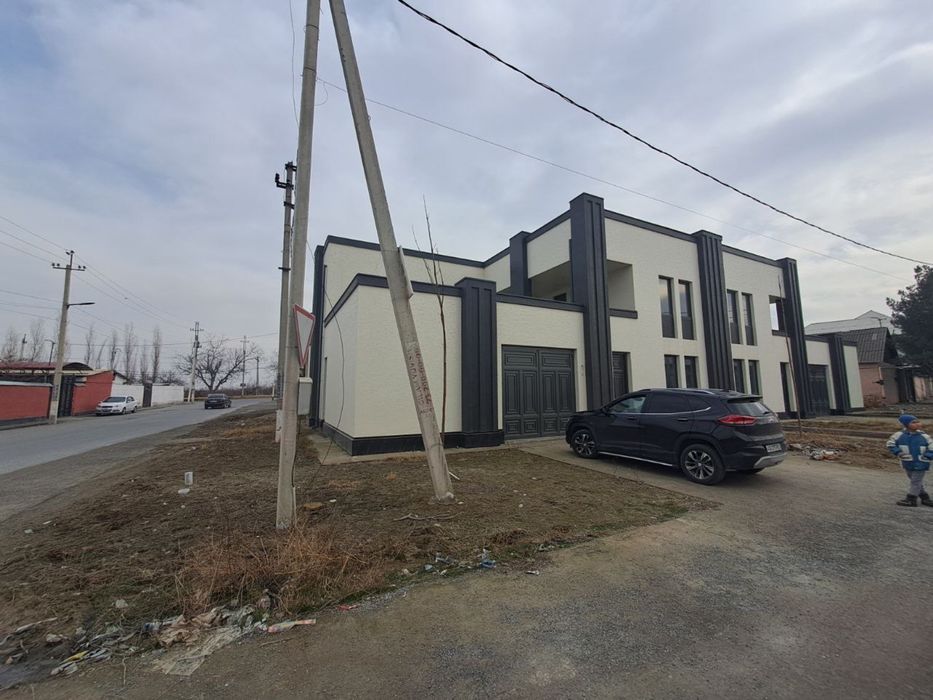 Коттедж сотилади (2 та)