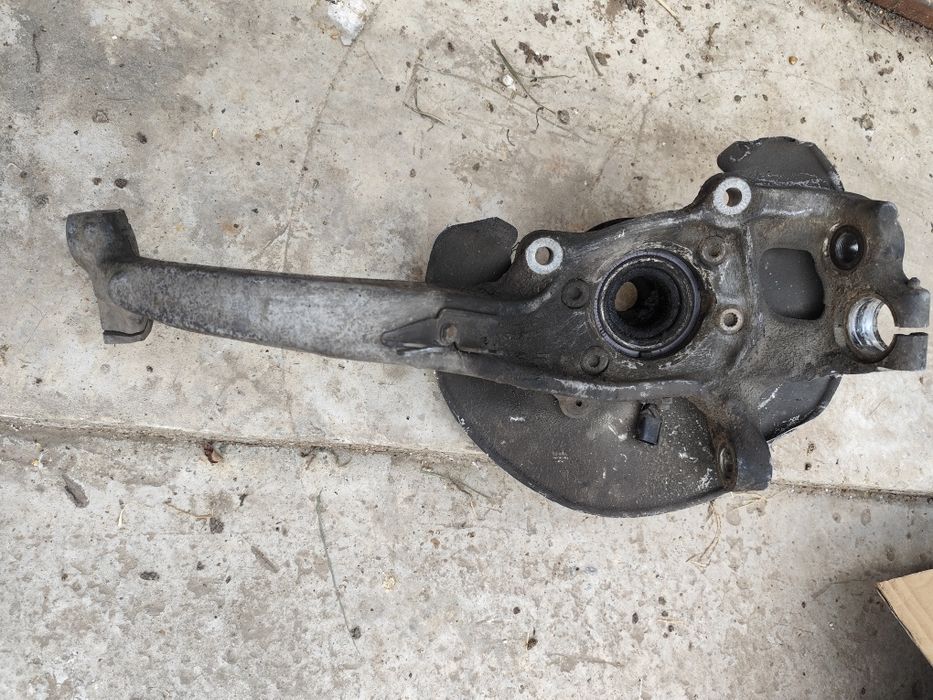 Fuzeta drepta fata audi Q5 cod 4G0407254B