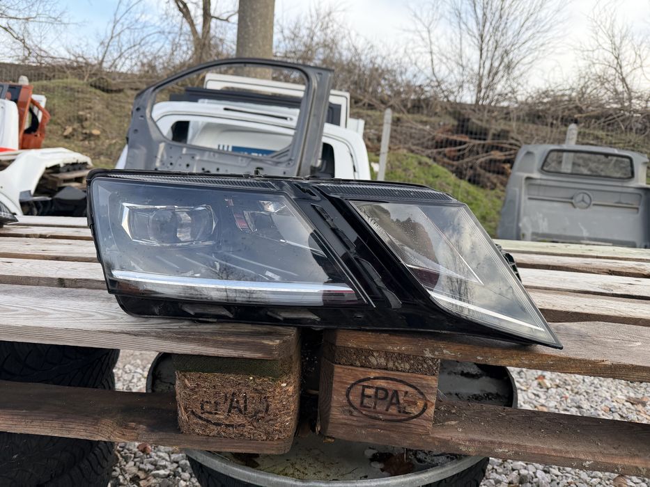 Фар Skoda Octavia 3