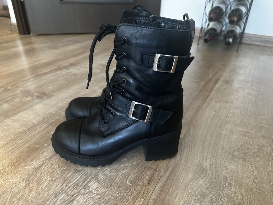 Ghete negre piele naturala mărimea 37