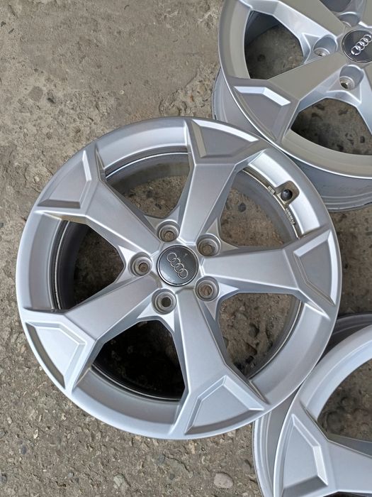 Оригинални нови джанти за Audi Q3 5x112 17цола