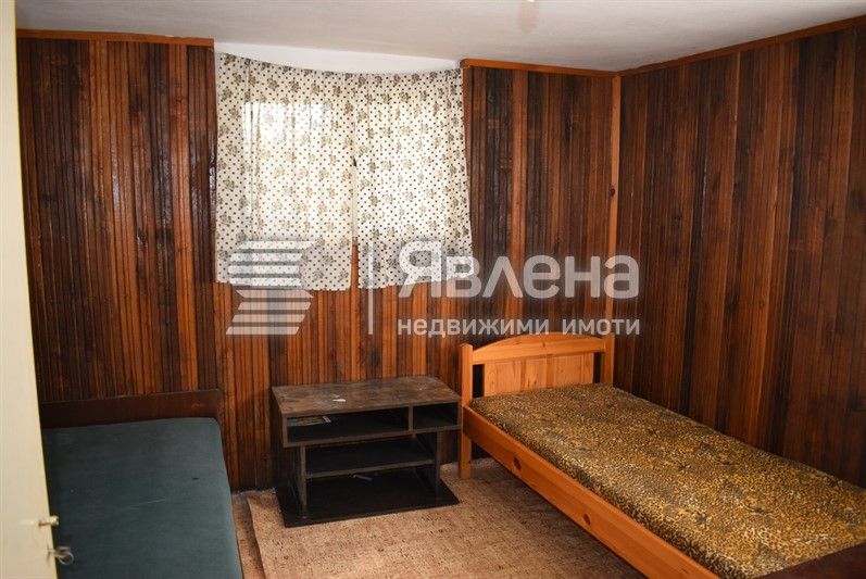 Агенция Явлена продава етаж от къща в гр. Приморск