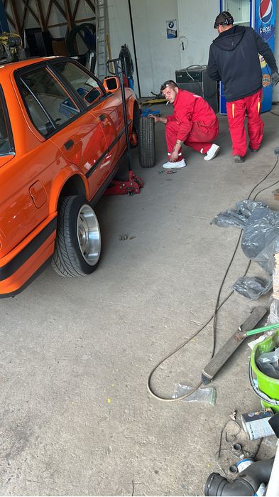 Bmw e30 324td automobil istoric