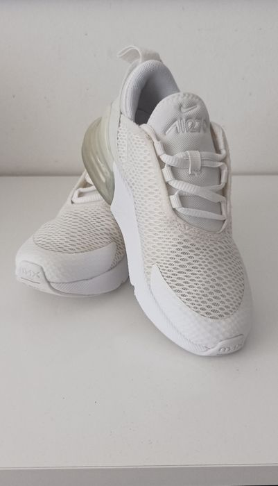 Маратонки Nike air max 270