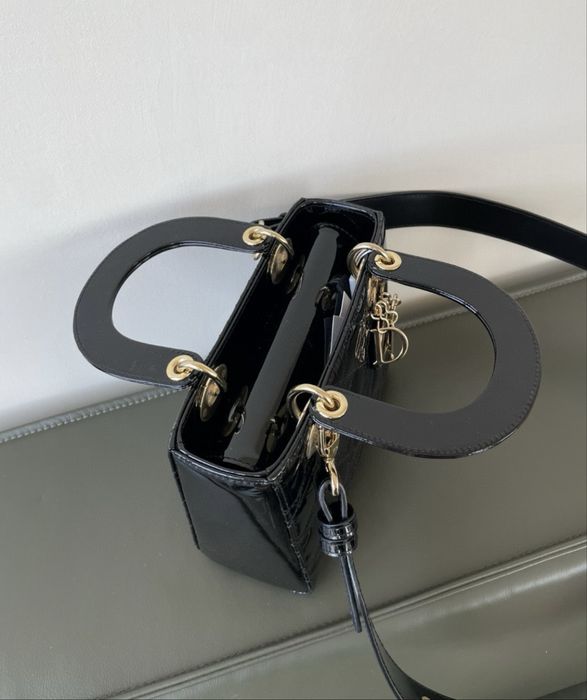 Dior lady mini patent leather чанта