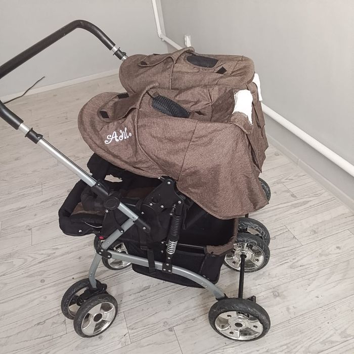 Коляска для двойни либо погодок