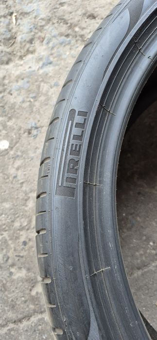 4 anvelope vara Pirelli 255/35/21.Pretul este pe bucata.