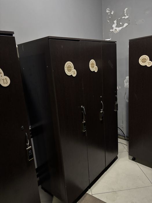 Продается шкафы можно по частям