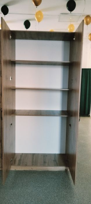 Продам шкафы для одежды или офиса