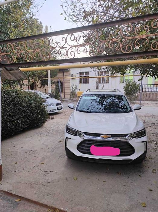 Chevrolet Tracker (3 позиция, Premier Plus)