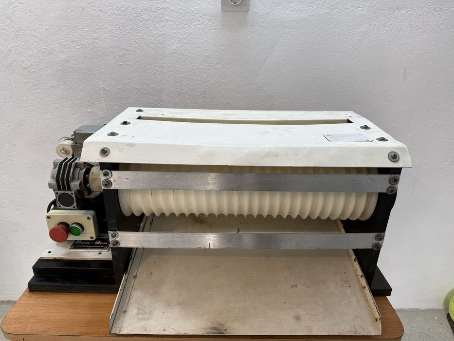 Masina rulat boilies Boilie - Benz si banda cu auto cutter Rolly Carp