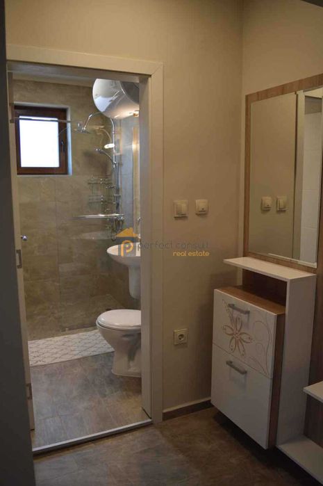 Дава се под наем Тристаен апартамент в Пловдив, Кючук Париж - 120 кв.м за 458.49 € - Снимка #8