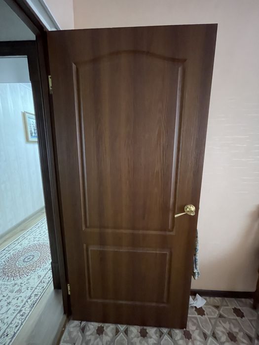 Межкомнатные двери 6 штук