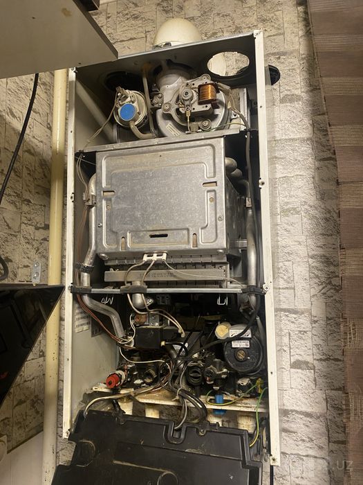 двух контурний котёл Ariston egis plus