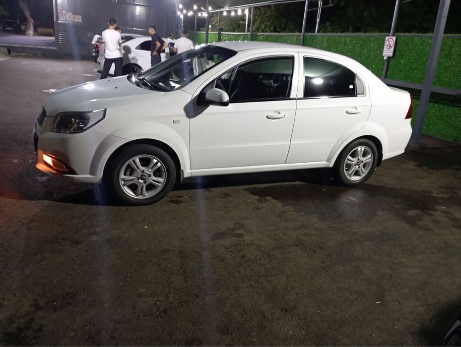 Nexia 3 avtomat sotiladi yili 2019 holati yaxshi