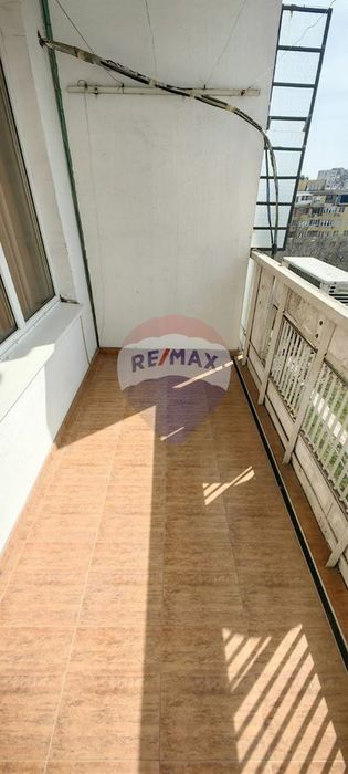 Обзаведена панелна гарсониера под наем, кв."Възраждане", гр.Варна, ЙГ