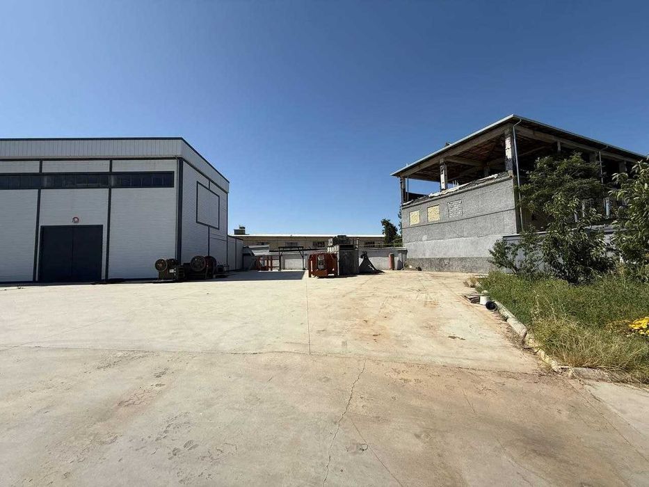 ХХХ Бектемирда База сотилади 40 сотих