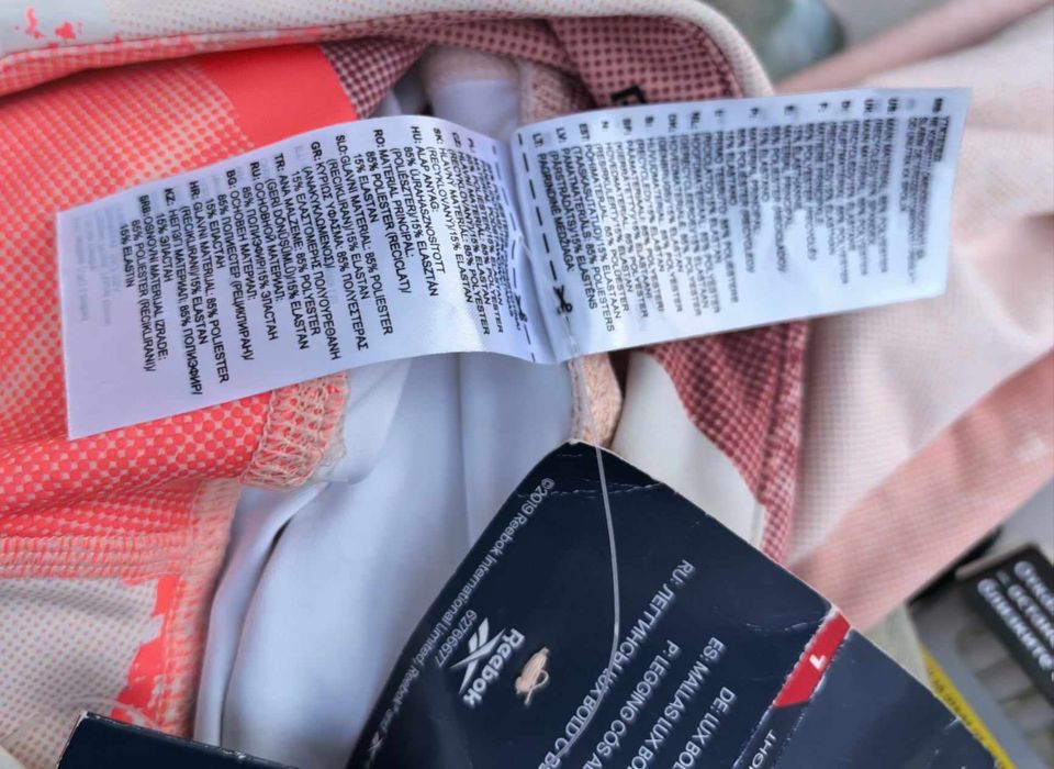 Reebok оригинален дамски клин нов Л размер