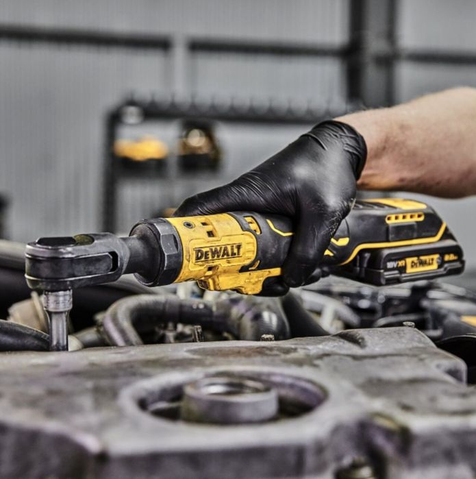 Тресчотка 18V 1/2 без батерия и зарядно устройство DEWALT DCF512N