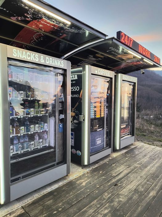 Ветроупорни завеси за навеси