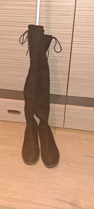 Велурени ботуши тип чизми