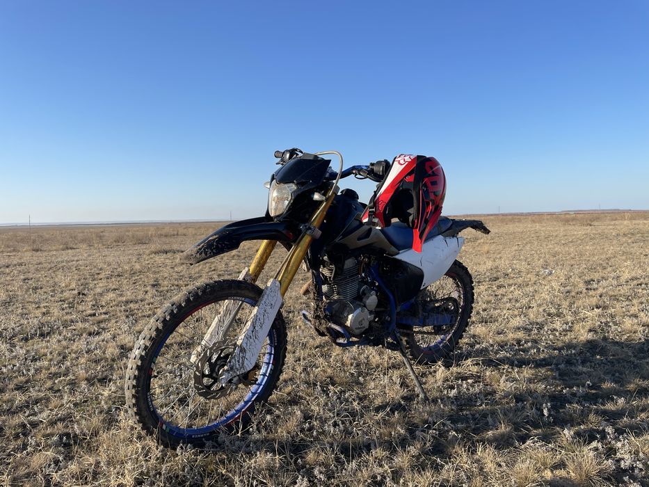 Продам - обмен мотоцикл эндуро 250 кубов