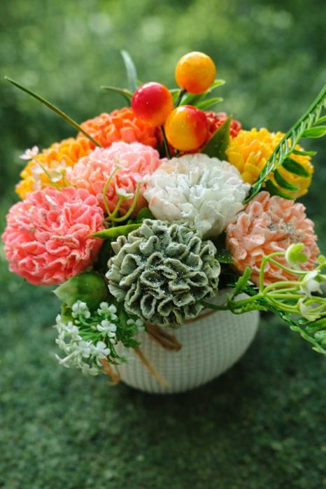 8-март учун Совунли гуллар композицияси (совға пакети ҳадя)