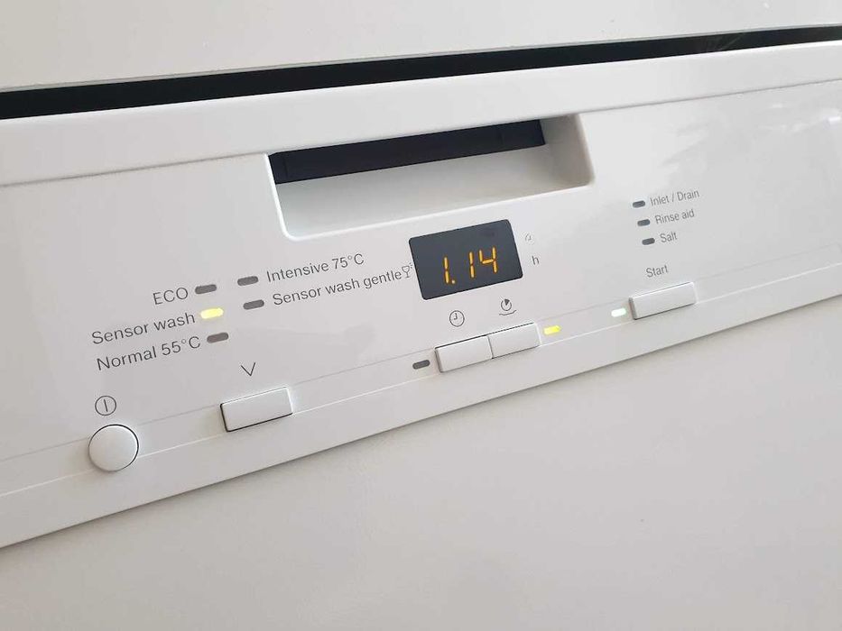 UK - Miele Съдомиялна - 14 Комплекта - Свободностояща - 60см