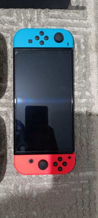 Продаю примтавку Nintendo switch oled