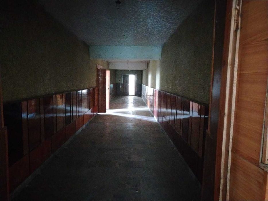 Продам здание в 3х уровнях на земельном участке  в КЖБИ