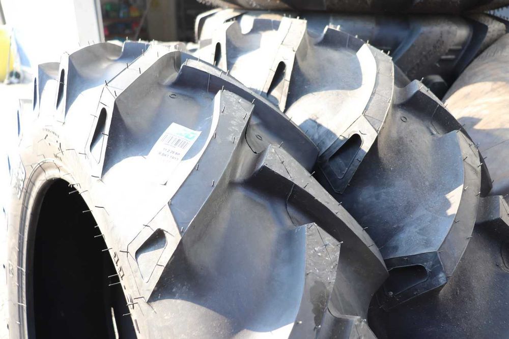 11.2-28 BKT 8 pliuri anvelope noi cauciucuri pentru tractor spate