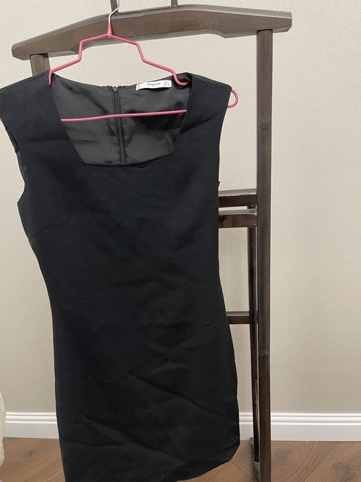 продам платье (Mango)