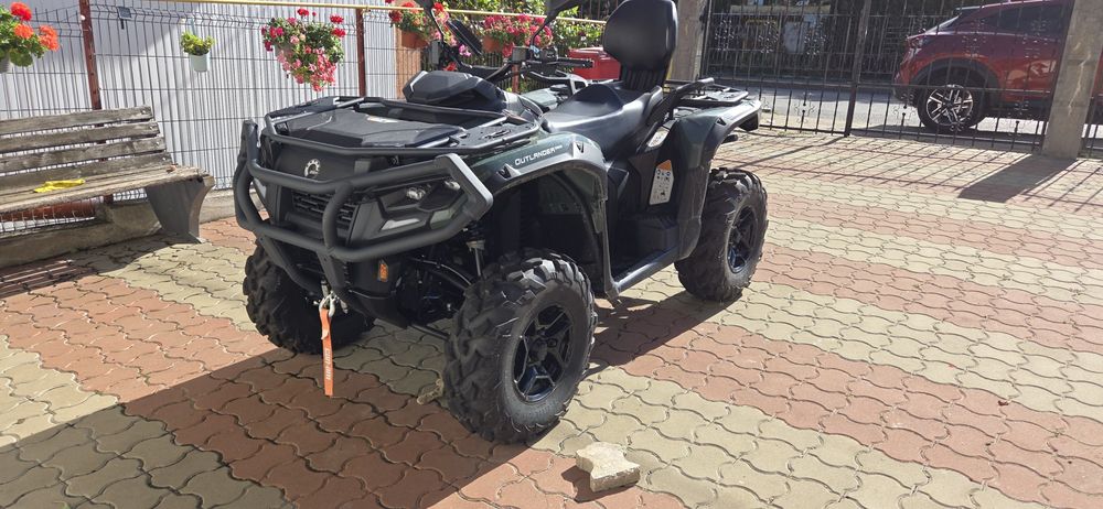 Atv can am autlander 700 ,an 2025