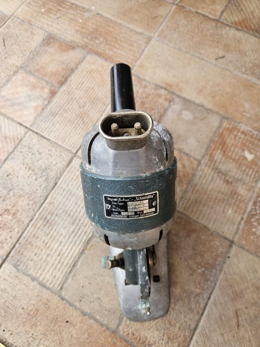 cutter electric 220v