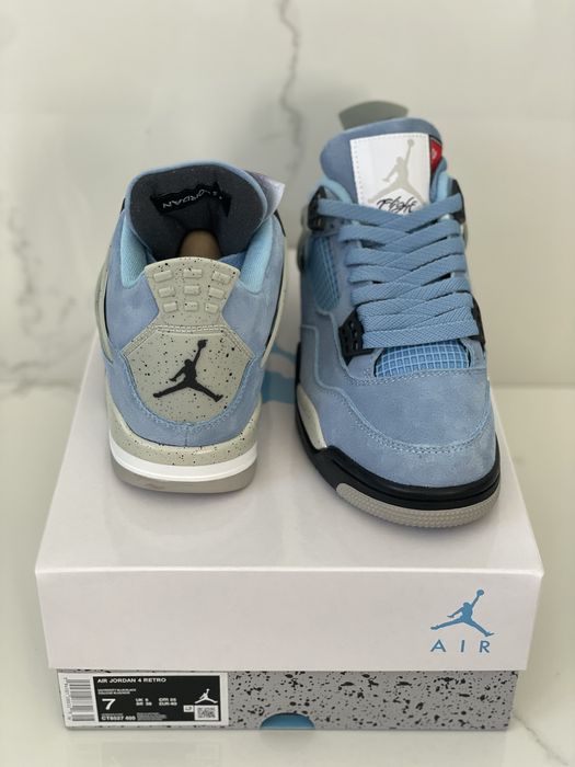 Air Jordan 4 Retro University Blue