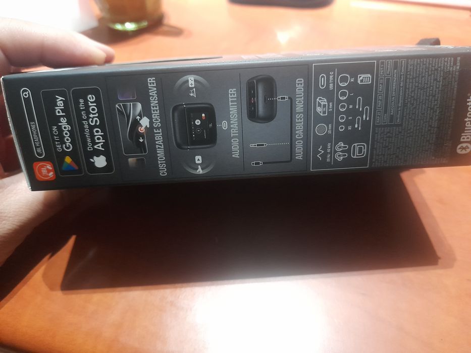 Căşti JBL Tour Pro 3  /  NOI