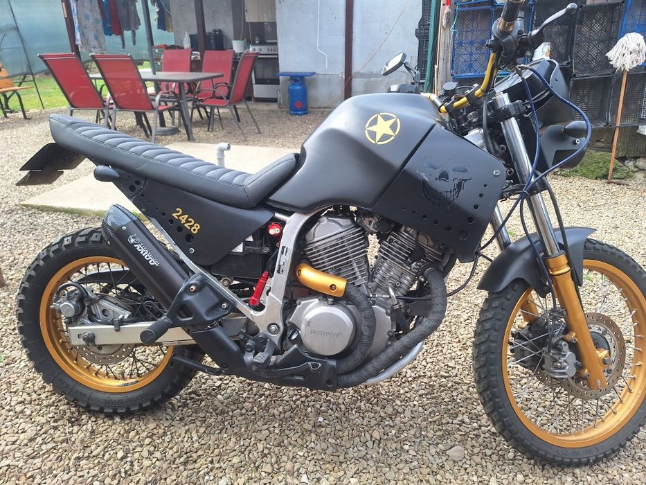 Honda Transalp 600 Cafe Race