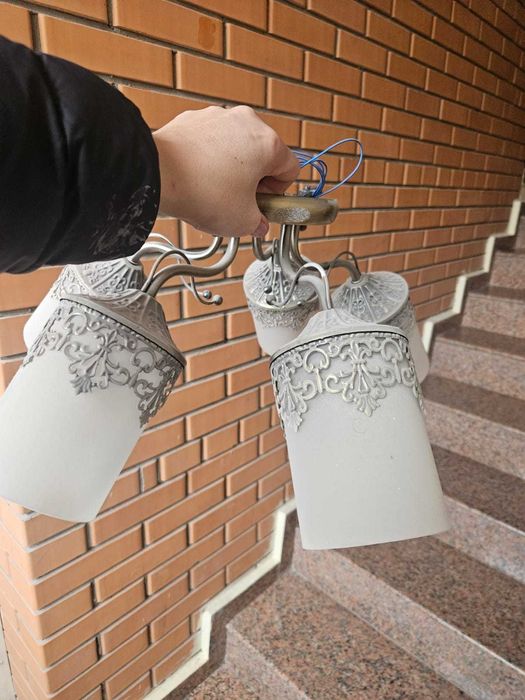 Продается люстра б/у