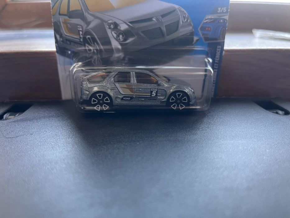 Прадам машину хот вилс