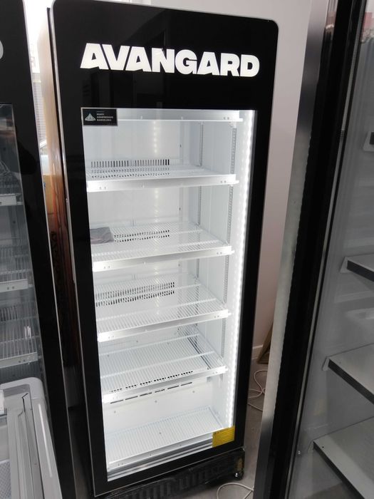 Витринный холодильник