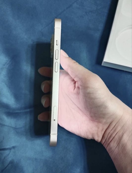 Iphone 13 в белом цвете