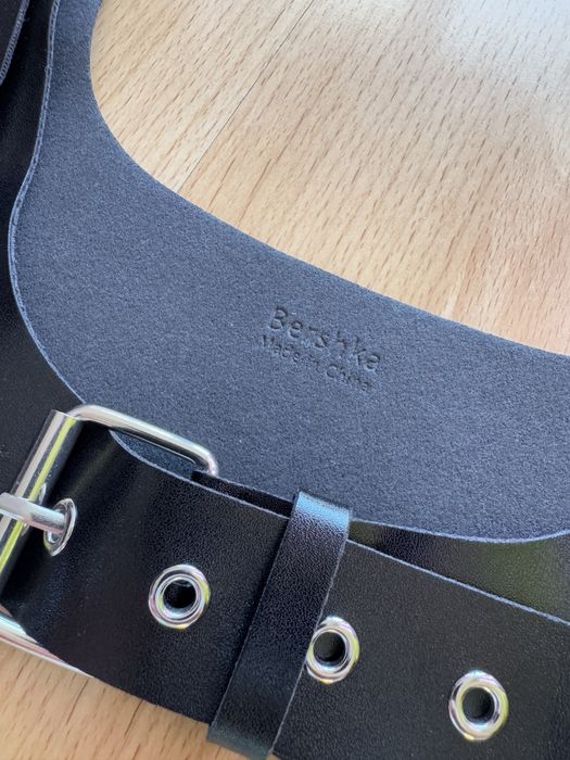 Кожен Аксесоар за риза