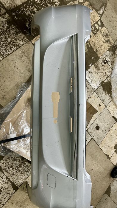 Продам бампер Шевроле Кобальт