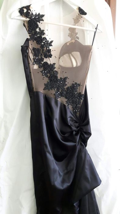 Елегантна  Бална Рокля