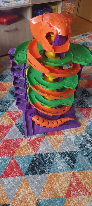 Pista -parcare masinute Beast Machine