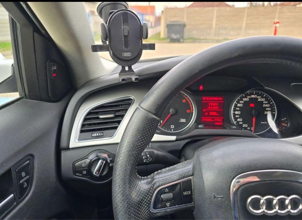 Vand Audi A4 B8 An 2010 Pret negociabil