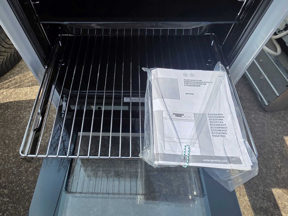 Печка с керамичен плот Gorenje