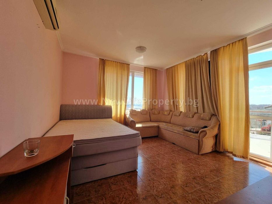 Двуетажна къща с басейн, Инцараки Свети Влас