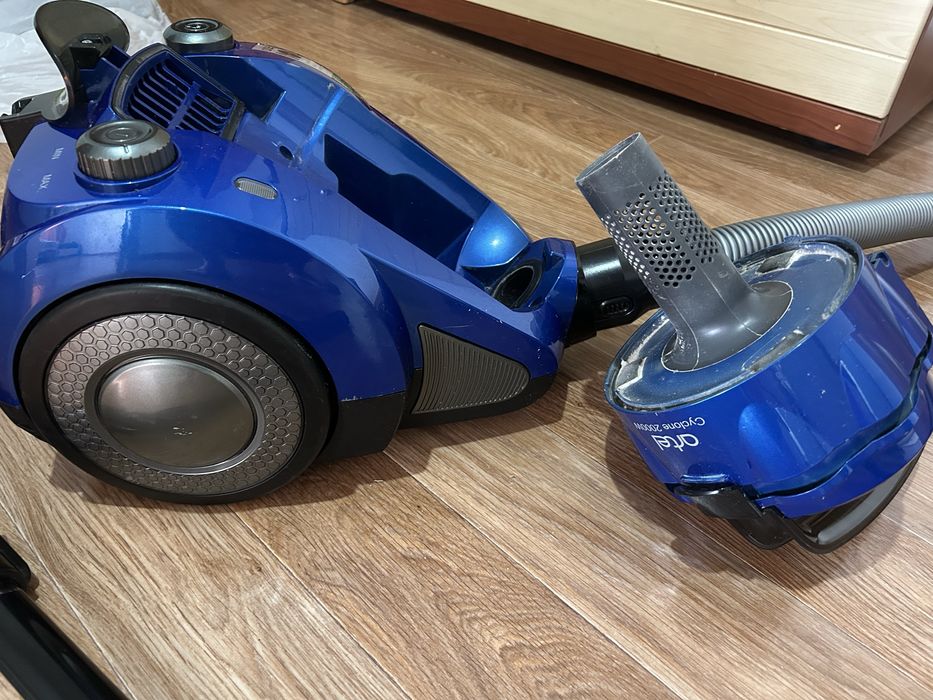 Пылесос ARTEL в изумительном состояние