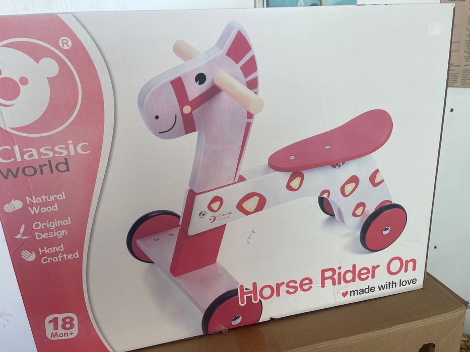 Дървено конче за яздене Classic World